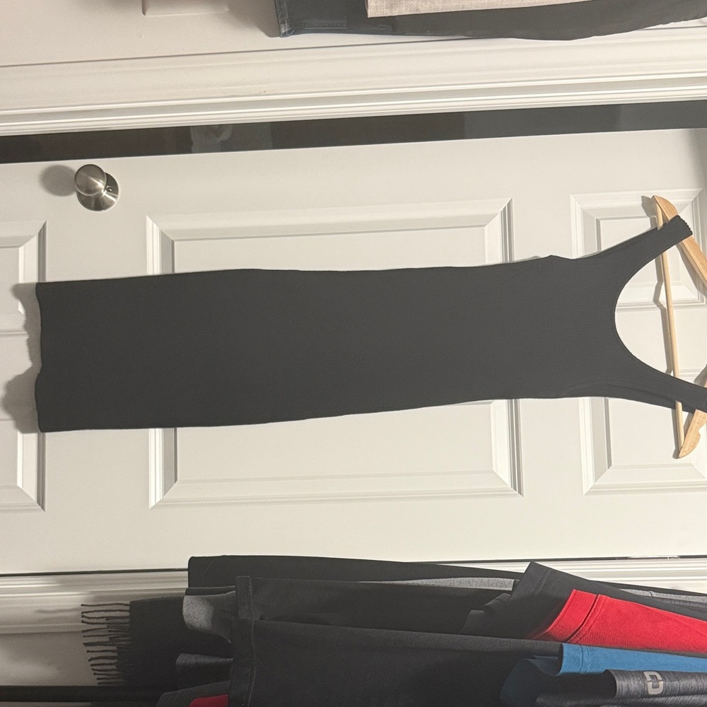 Elegant Black Sleeveless Dress